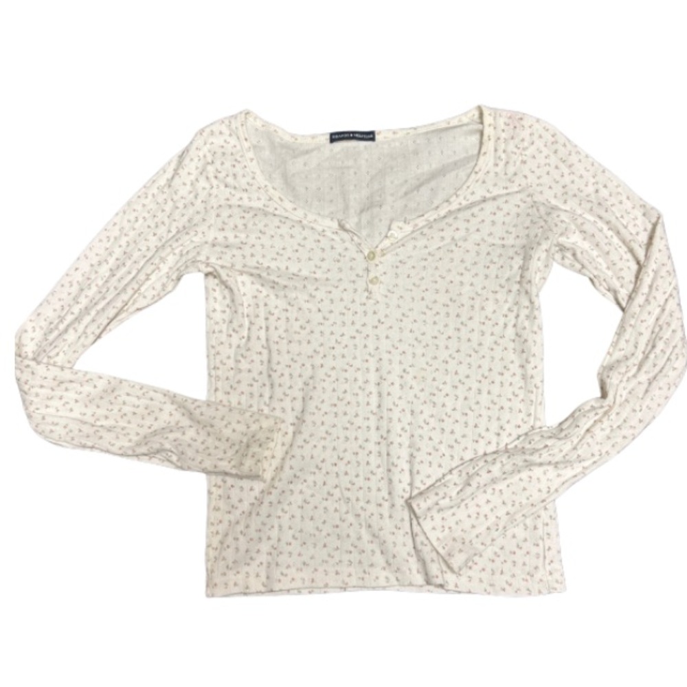 Brandy Eyelet Floral Zelly Button Henley Longsleeve